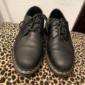 DR. MARTEN Leather Shoe